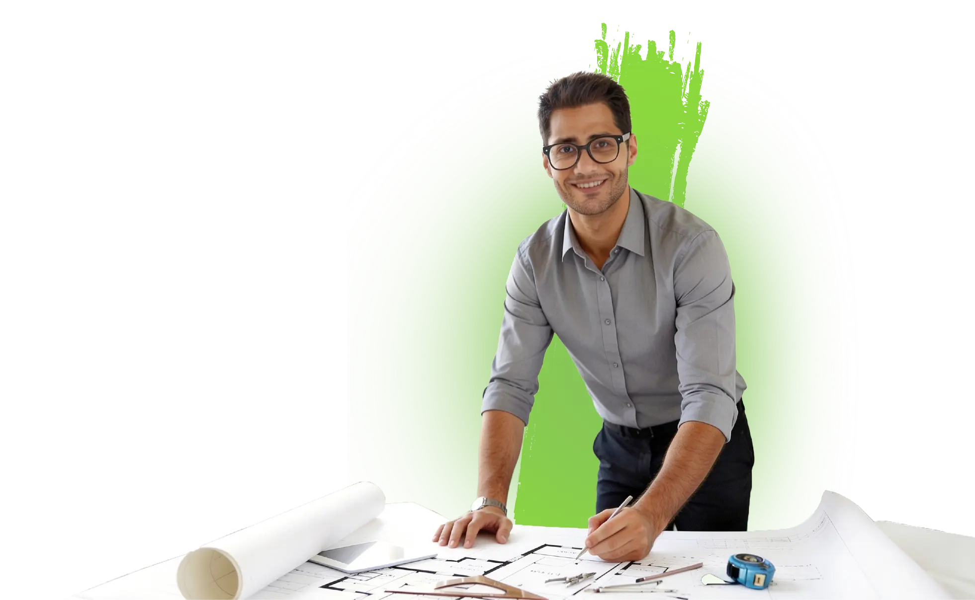 Profesional desarrollando planos arquitectónicos en la Maestría en Arquitectura con mención en Construcción Sostenible de la Universidad UTE.